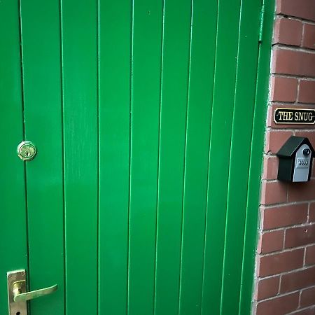 The Snug@Bournville Birmingham Bagian luar foto